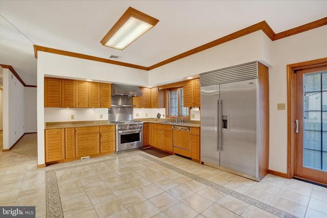 1100 MILLCREEK RD, York, PA 17404