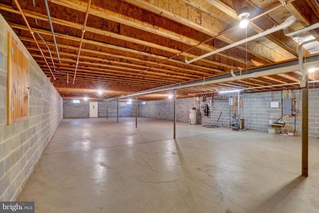 1100 MILLCREEK RD, York, PA 17404