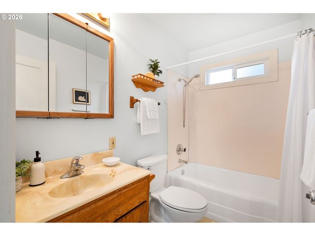 4422 Se 50TH Ave, Portland, OR 97206