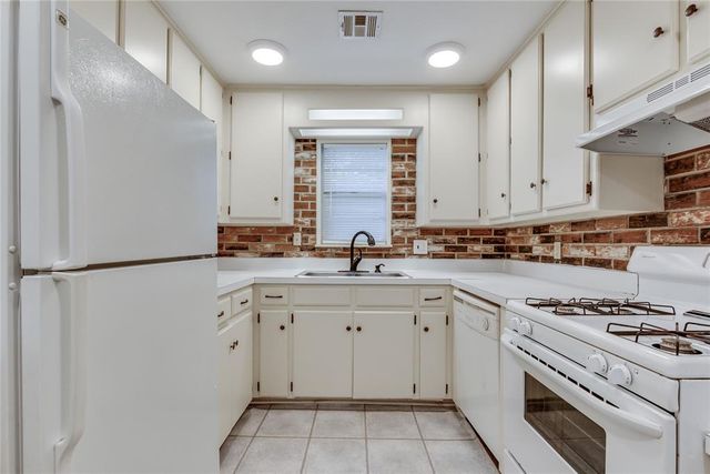 1417 Downing Street, The Village, OK 73120