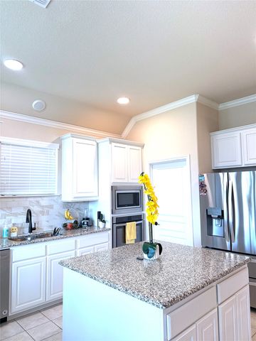 5116 Chisholm View Drive, Fort Worth, TX 76123