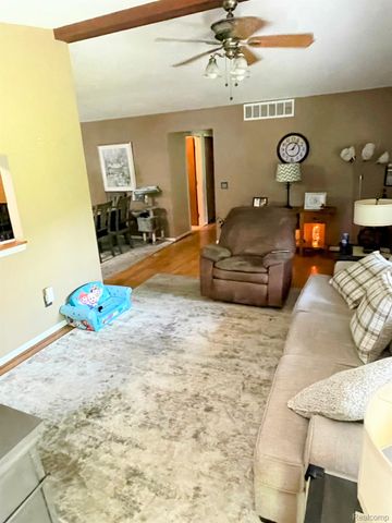 5057 Sandalwood Drive, Grand Blanc, MI 48439