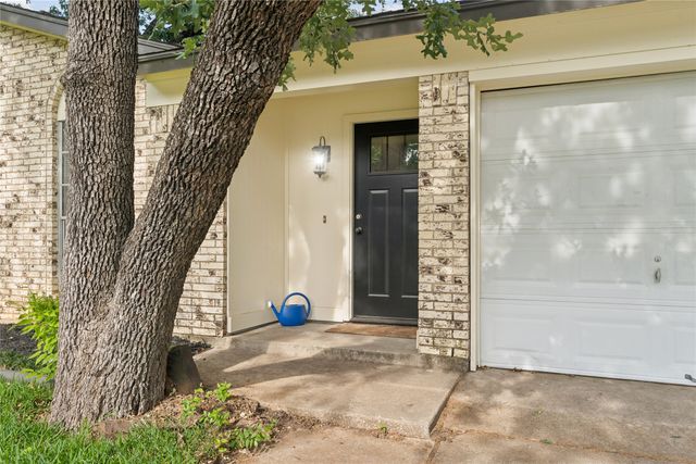 1213 Pin Oak Drive, Denton, TX 76209