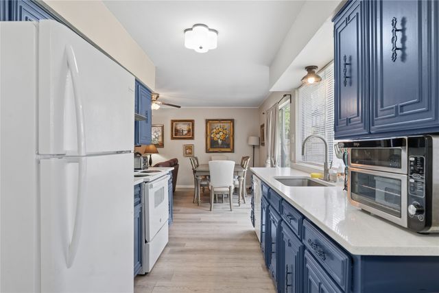1213 Pin Oak Drive, Denton, TX 76209