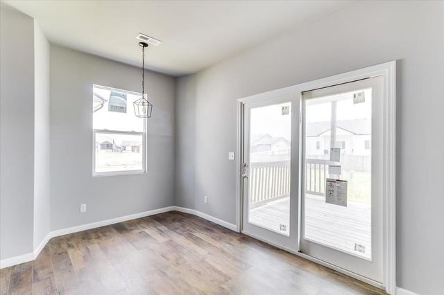 720 N Redbud Ave, Valley Center, KS 67147