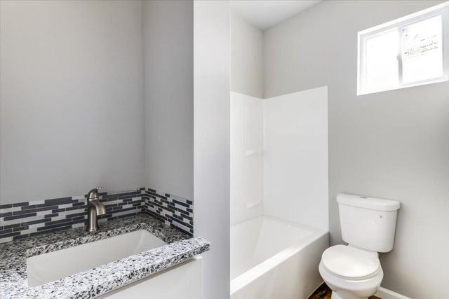720 N Redbud Ave, Valley Center, KS 67147