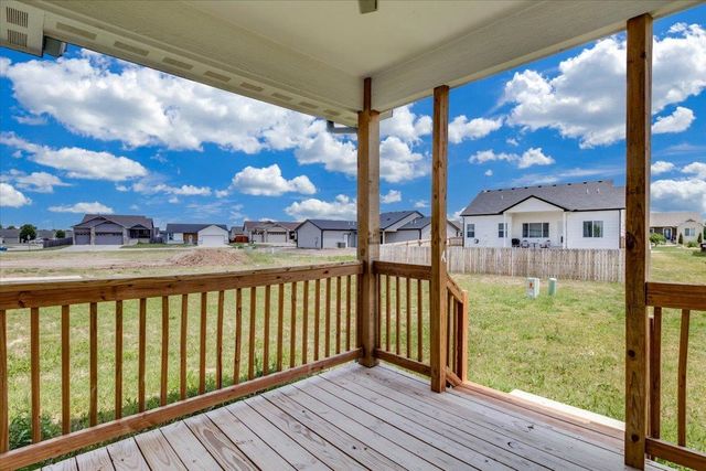 720 N Redbud Ave, Valley Center, KS 67147