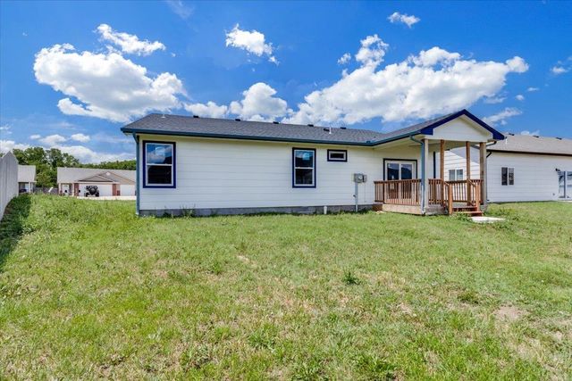 720 N Redbud Ave, Valley Center, KS 67147