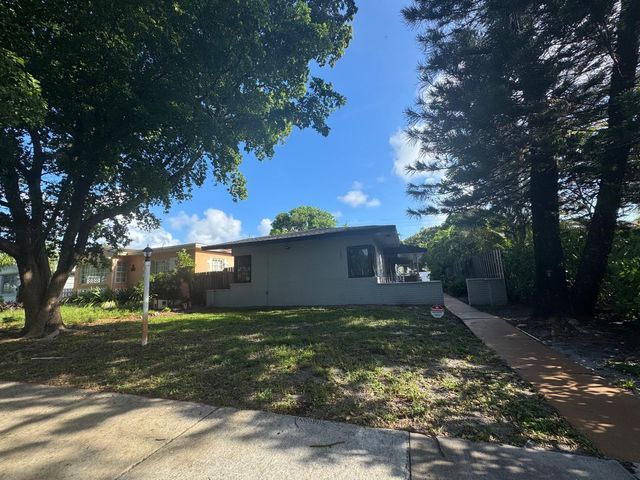 1927 Funston Street, Hollywood, FL 33020