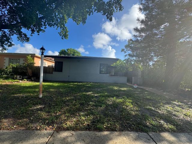 1927 Funston Street, Hollywood, FL 33020