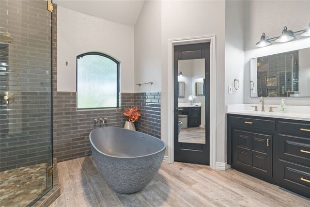 717 Pintail Court, Granbury, TX 76049