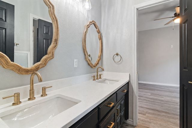 717 Pintail Court, Granbury, TX 76049