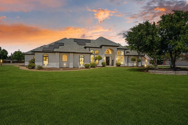 717 Pintail Court, Granbury, TX 76049