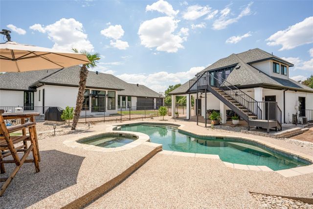 717 Pintail Court, Granbury, TX 76049