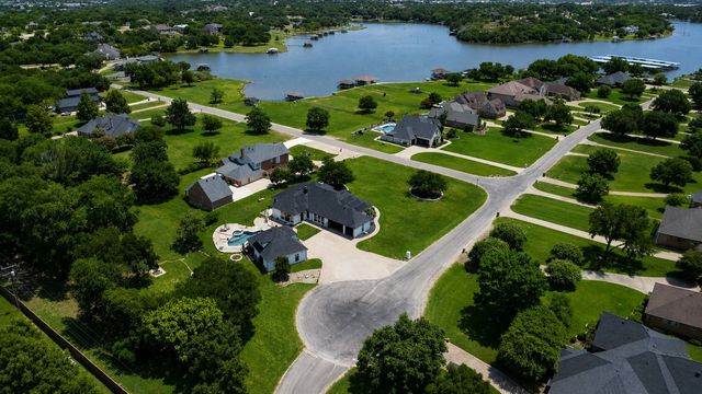 717 Pintail Court, Granbury, TX 76049