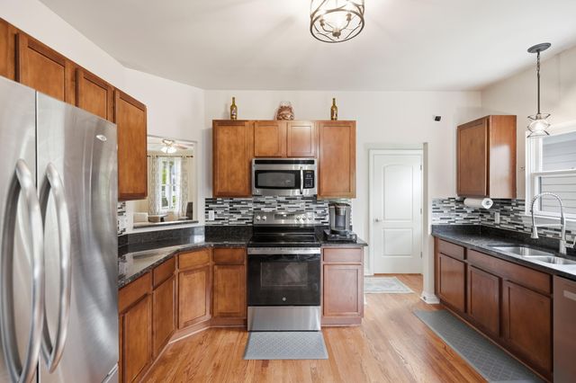 50002 Jackson Lane, Canton, MI 48188