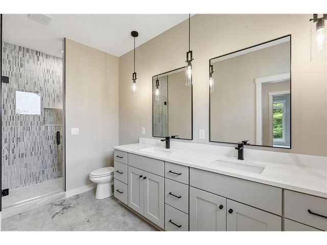 538 Chapman Hills Court, Hudson, WI 54016