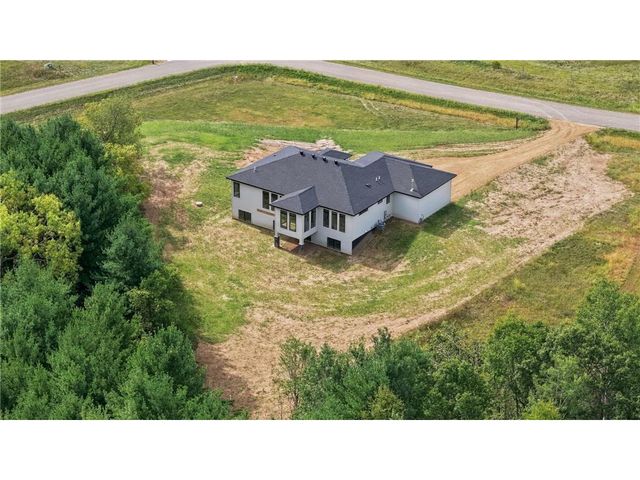 538 Chapman Hills Court, Hudson, WI 54016