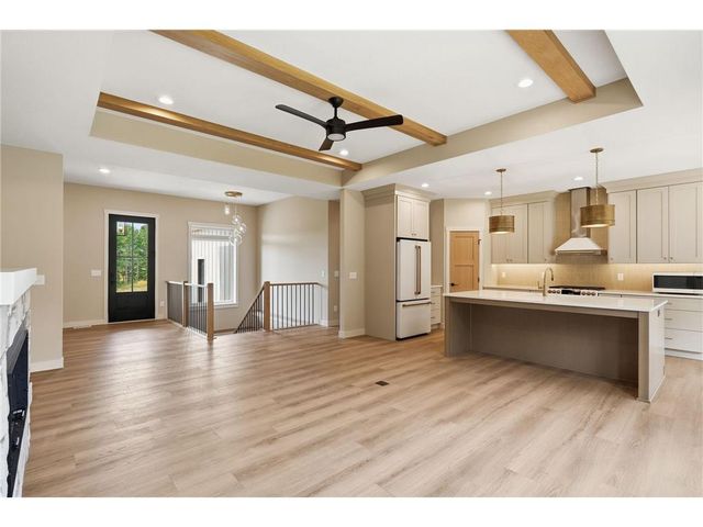 538 Chapman Hills Court, Hudson, WI 54016