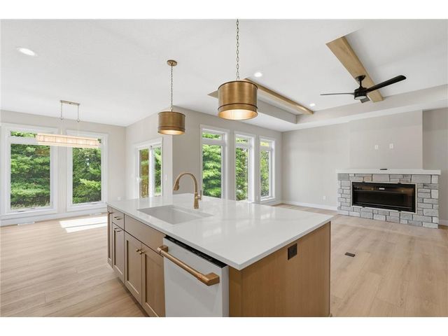 538 Chapman Hills Court, Hudson, WI 54016