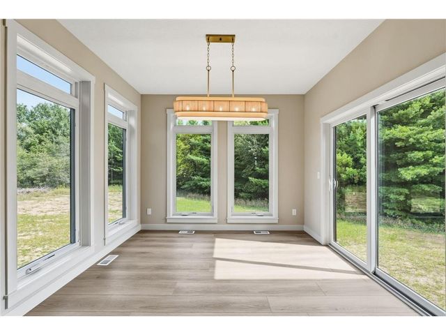 538 Chapman Hills Court, Hudson, WI 54016
