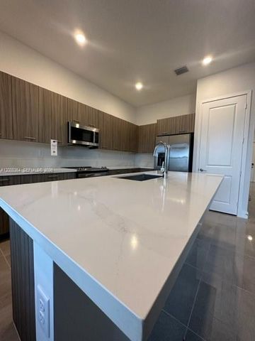 17521 SW 43rd Street 17521, Miramar, FL 33029