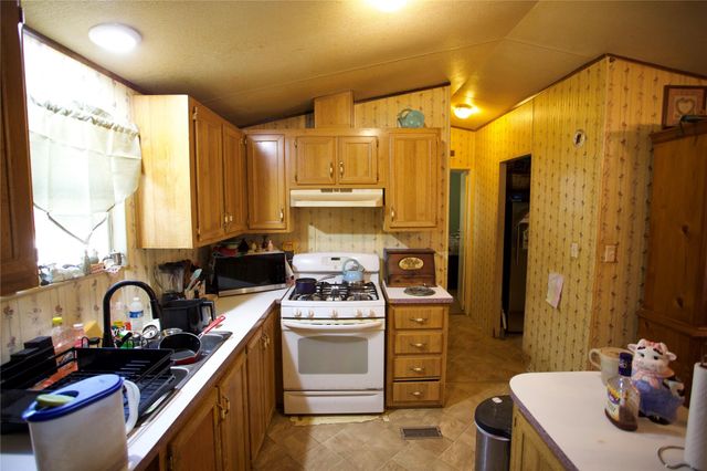25346 Village Drive, New Caney, TX 77357
