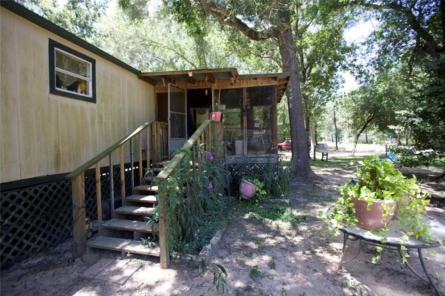 25346 Village Drive, New Caney, TX 77357