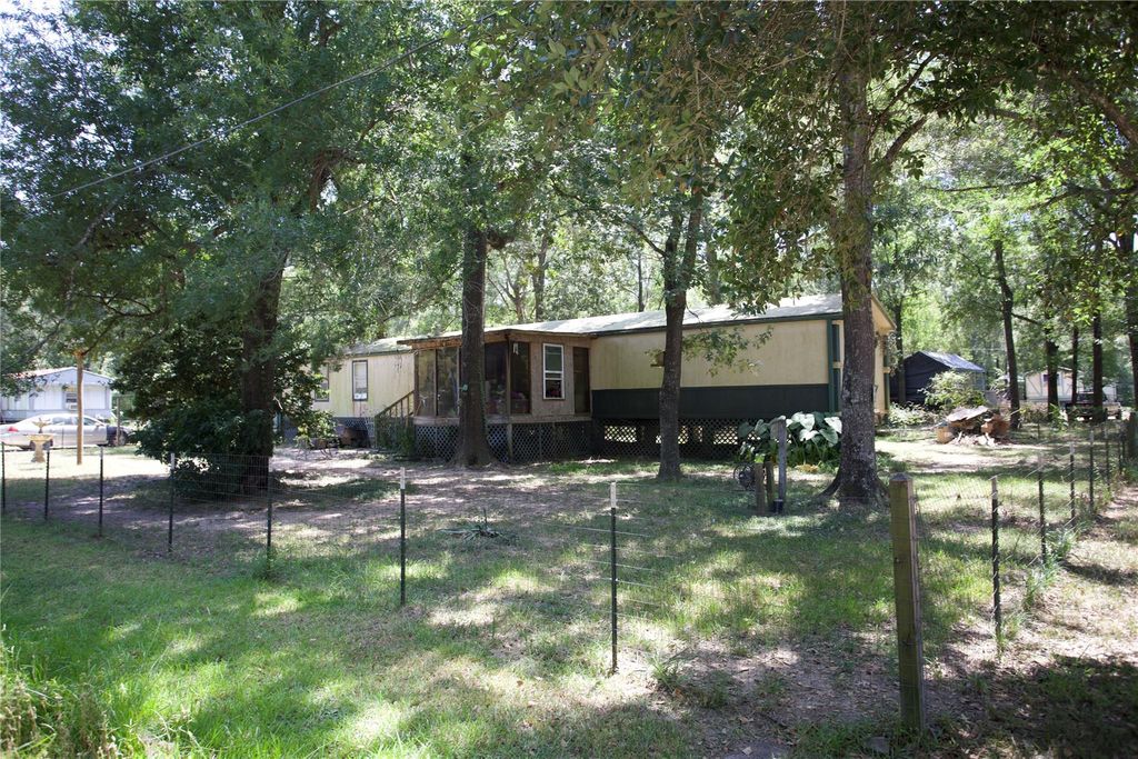 25346 Village Drive, New Caney, TX 77357
