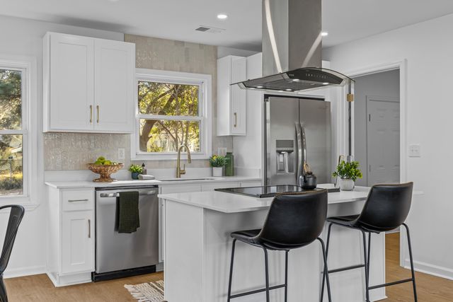 104 Lily Place, Summerville, SC 29483