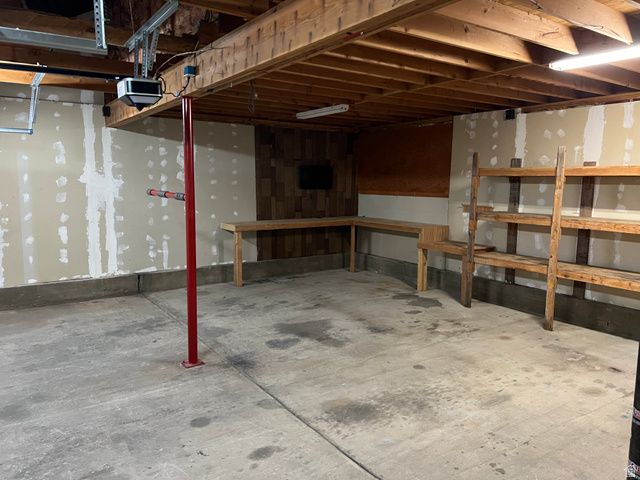 5701 S 2700 W, Roy, UT 84067