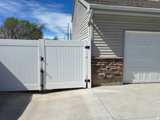 5701 S 2700 W, Roy, UT 84067