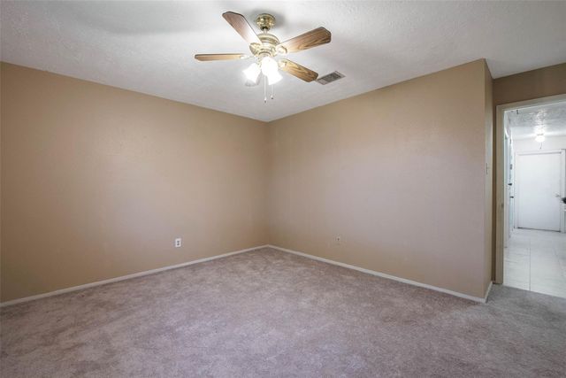 2779 Forest Point Drive, League City, TX 77573