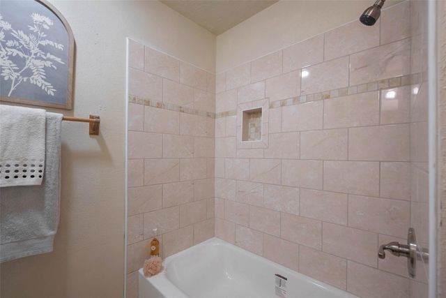 2779 Forest Point Drive, League City, TX 77573