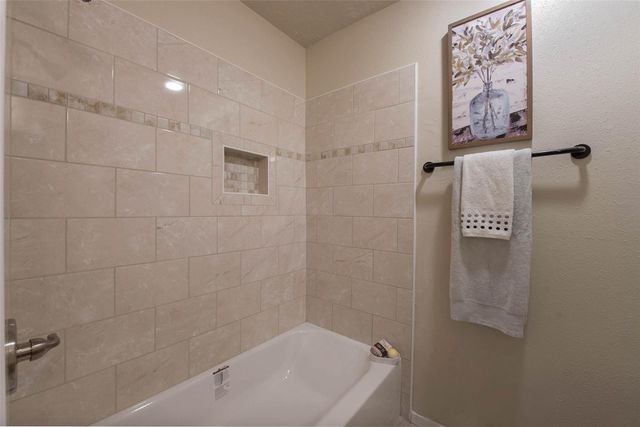 2779 Forest Point Drive, League City, TX 77573