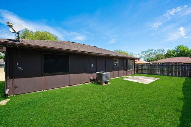 2779 Forest Point Drive, League City, TX 77573