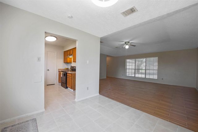 2779 Forest Point Drive, League City, TX 77573