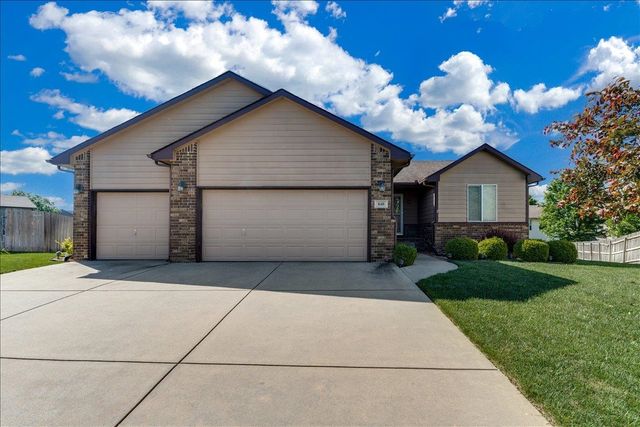 840 E Winding Ln Ct, Derby, KS 67037