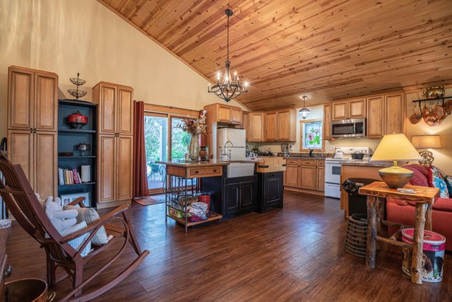 1145 Hillandale Road, Sanders, KY 41083
