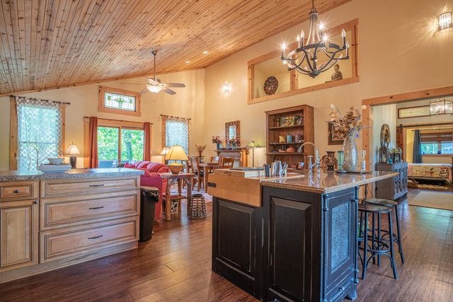 1145 Hillandale Road, Sanders, KY 41083