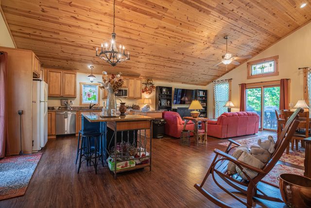 1145 Hillandale Road, Sanders, KY 41083