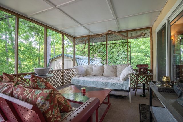 1145 Hillandale Road, Sanders, KY 41083
