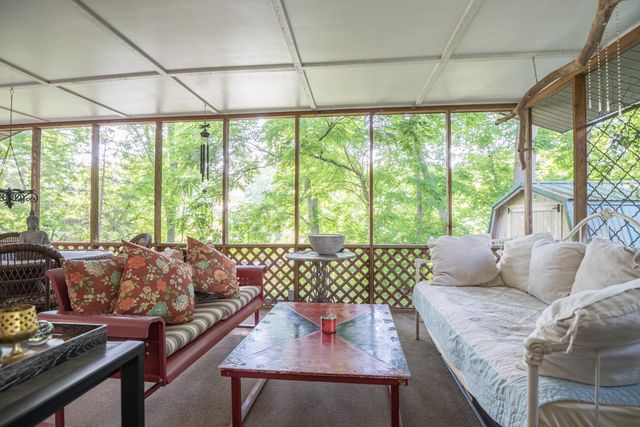 1145 Hillandale Road, Sanders, KY 41083