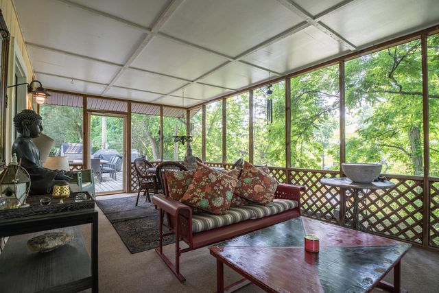 1145 Hillandale Road, Sanders, KY 41083