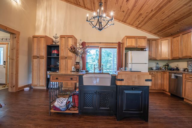 1145 Hillandale Road, Sanders, KY 41083
