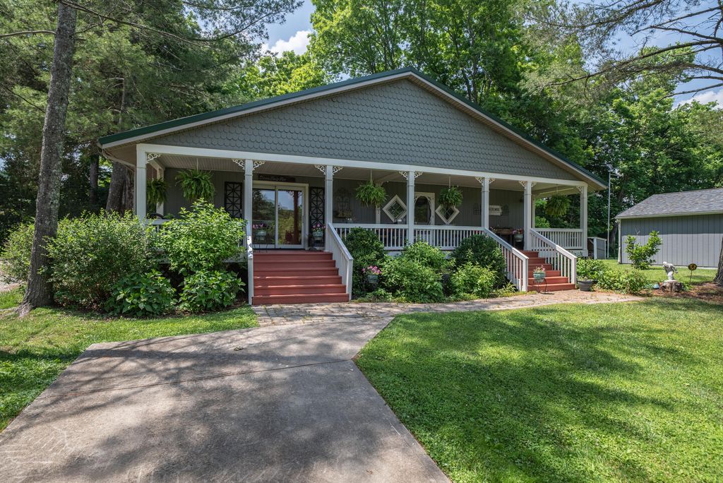 1145 Hillandale Road, Sanders, KY 41083