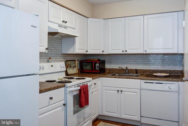 1013 HARBOUR DR, Palmyra, NJ 08065