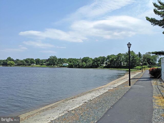 1013 HARBOUR DR, Palmyra, NJ 08065