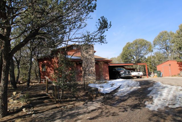 3 Oak Place, Cedar Crest, NM 87008