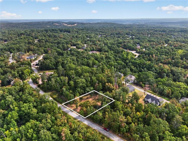 27 Cromarty Drive, Bella Vista, AR 72715